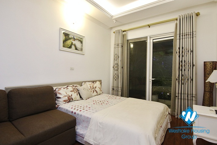 A shiny Vinhome Riverside villa in Long Bien for rent